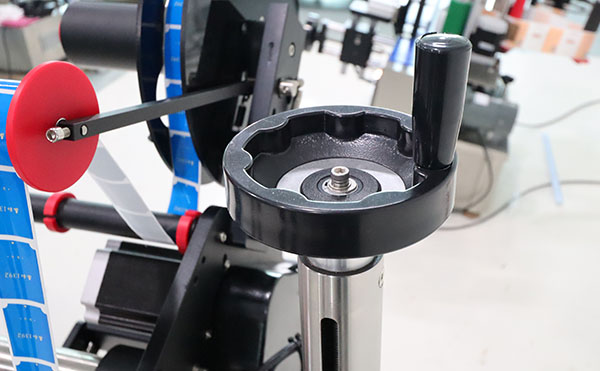 貼標機,全自動貼標機,圓瓶貼標機